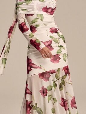 Floral Off-Shoulder Maxi Dress in White and Rose